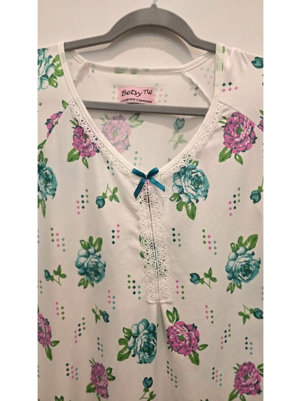 Betsy TW Floral Nightgown White Pink & Blue Flowers Lace Trim Short Sleeves - Picture 3 of 6